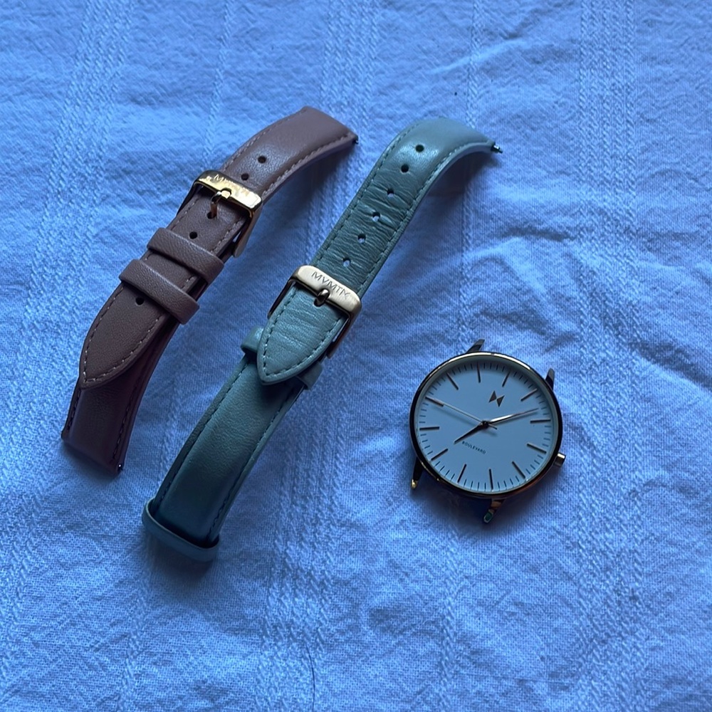 MVMT Watch and 2 bands